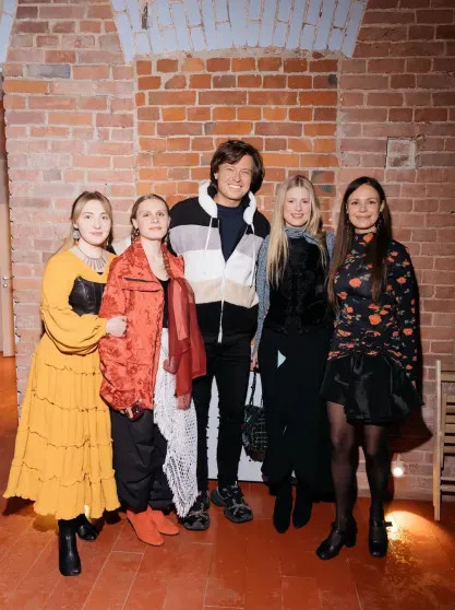 Софья Эрнст посетила вечеринку в Москве instagram (инстаграм),социальная сеть,г,Москва [1405113],елизавета эрнст,исток,дом культуры,Константин Эрнст,Прохор Шаляпин,Софья Эрнст,Тина Кузнецова,юлия журавлева