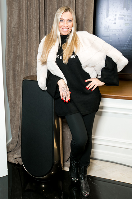 Елена Лядова, Оксана Акиньшина, Олеся Судзиловская и другие на открытии выставки в ГУМе светская жизнь, елена лядова, оксана акиньшина, олеся судзиловская