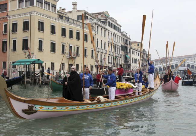 10 шокирующих фактов о Венеции, которых вы, скорее всего, не знали Венеции, город, города, Венеция, Венецию, туристы, масок, гораздо, может, можно, каналы, после, части, площади, туристов, городе, также, которой, отходы, потому