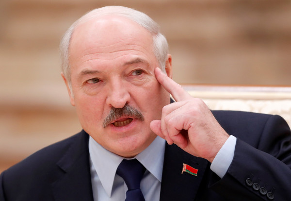 Лукашенко пообещал приземлить самолет Байдена в Минске