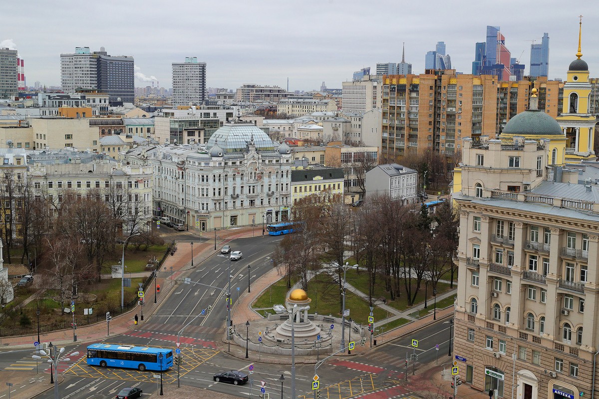 Опустевший город: Москва на самоизоляции которым, увидеть, марта, Регионы, театра, Тверском, площадках, детей, Большого, пересечься, сквере, гуляющих, встретить, остановилась, жизнь, питомцамиБурная, бульваре, гостями, взглядом, собак