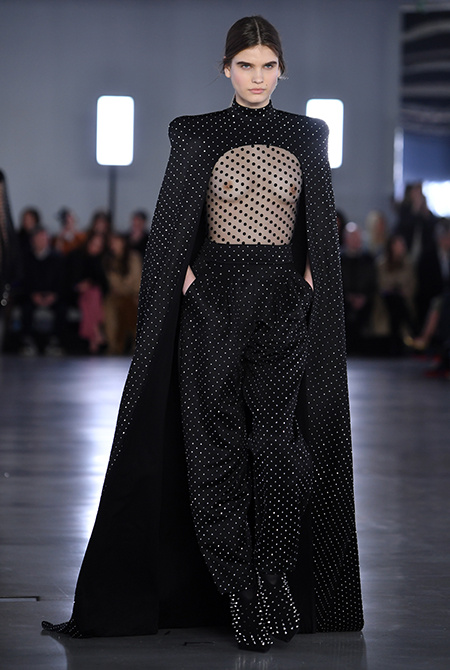 Вера Брежнева, Елена Перминова и Шейлин Вудли на показе Balmain Вера Брежнева, Елена Перминова и Шейлин Вудли на показе Balmain Мода / Новости моды