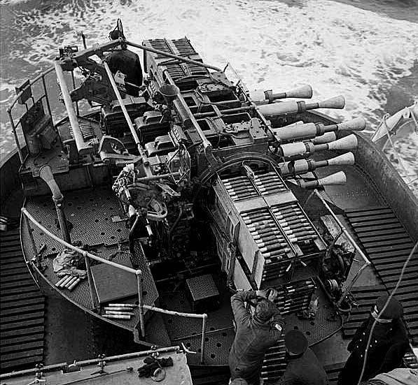 Средства ПВО, поставленные СССР по ленд-лизу: зенитные пулемётные и артиллерийские установки Средства ПВО, поставленные СССР по ленд-лизу: зенитные пулемётные и артиллерийские установки оружие