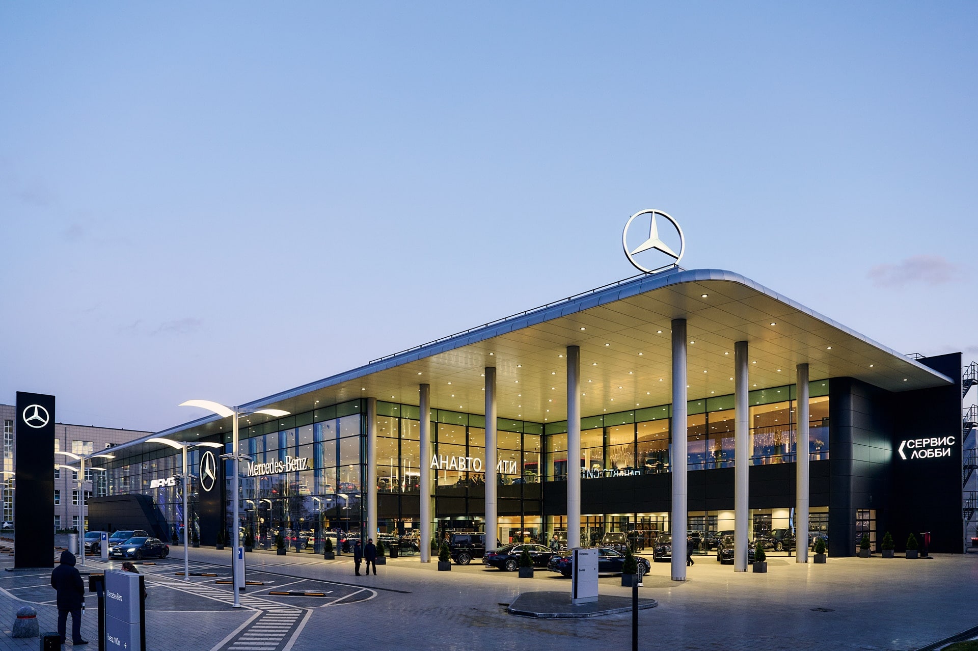 Флагманский салон Mercedes-Benz «Панавто Сити» открылся в Москве