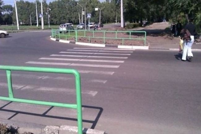 Пешеходный переход в России больше похож на смертельный квест зебра, зебра в России, как перейти дорогу, пешеходные переходы, пешеходные переходы в России, пешеходный переход, прикол