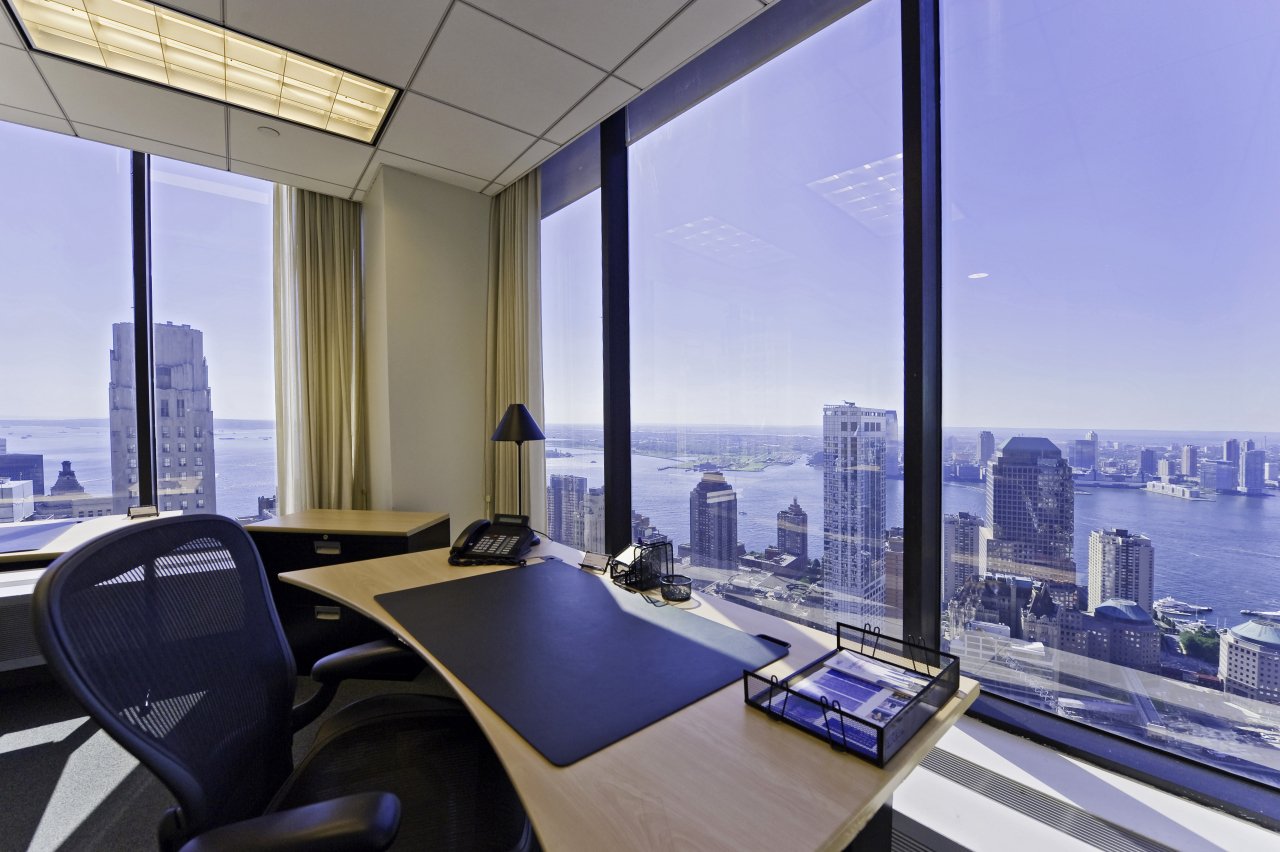 Панорамные окна в офисе. Компания Бабич ремонт офисов, квартир