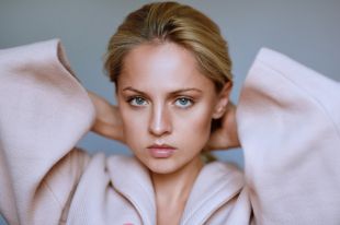 Почему актриса Янина Студилина развелась с мужем?