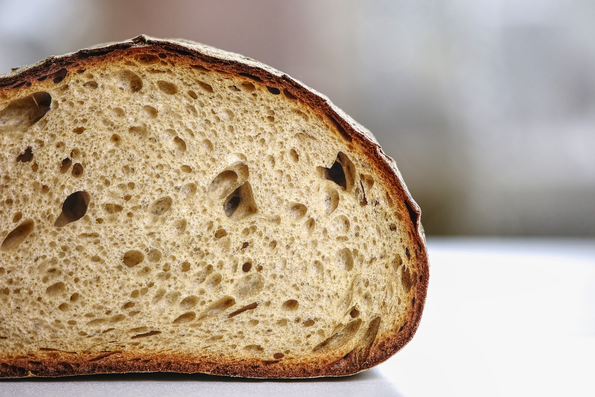 В хлебе есть мясо. Хлеб. Хлебо будочные изделия. Хлеб в разрезе. Хлеб фото.