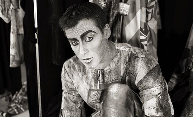 Артист Cirque du Soleil Янн Арно погиб после исполнения трюка