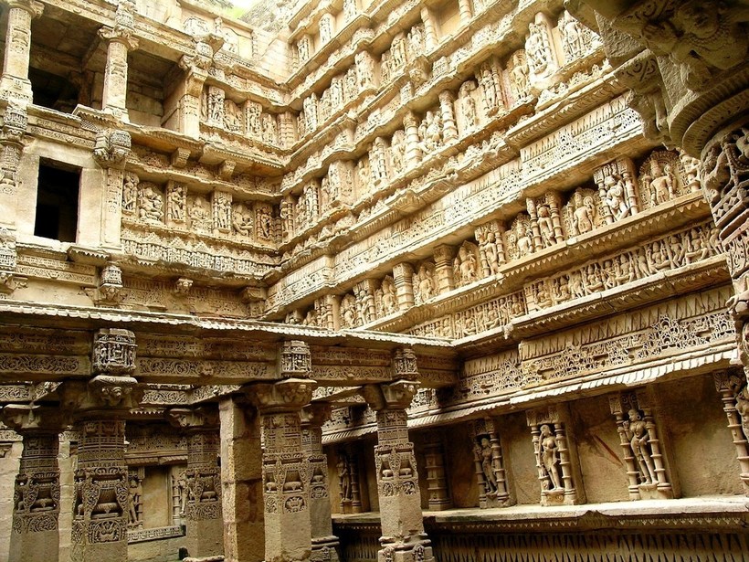 Рани-ки-Вав — тысячелетний колодец в Индии, потрясающий своей красотой колодец, РаникиВав, находится, Колодец, колодца, метров, водой, постройка, почти, более, сооружение, страны, является, грандиозное, только, всего, веков, архитектуру, имеет, Патане