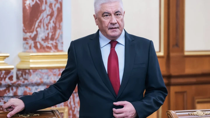 Колокольцев предупредил глав региональных ГУ МВД о недопустимости бесконтрольного нахождения иностранцев на территории субъектов