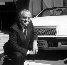 美国汽车业传奇李·艾柯卡去世，曾任福特和克莱斯勒公司总裁_高管