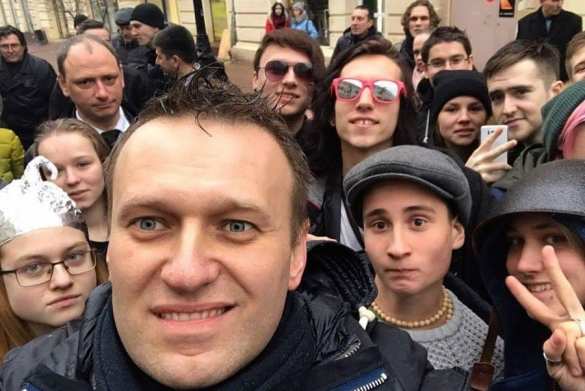 Наша страна деградирует: как Навальный зовёт выходить на улицы (ВИДЕО) | Русская весна