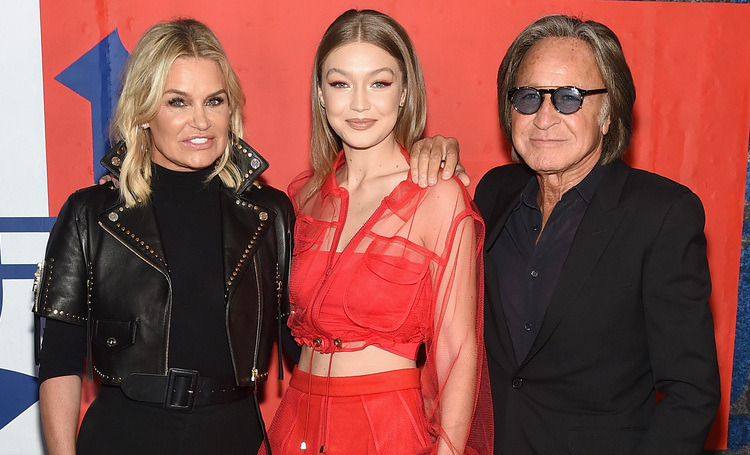 Отец Джиджи Хадид поздравил ее с днем рождения, но его за это раскритиковали