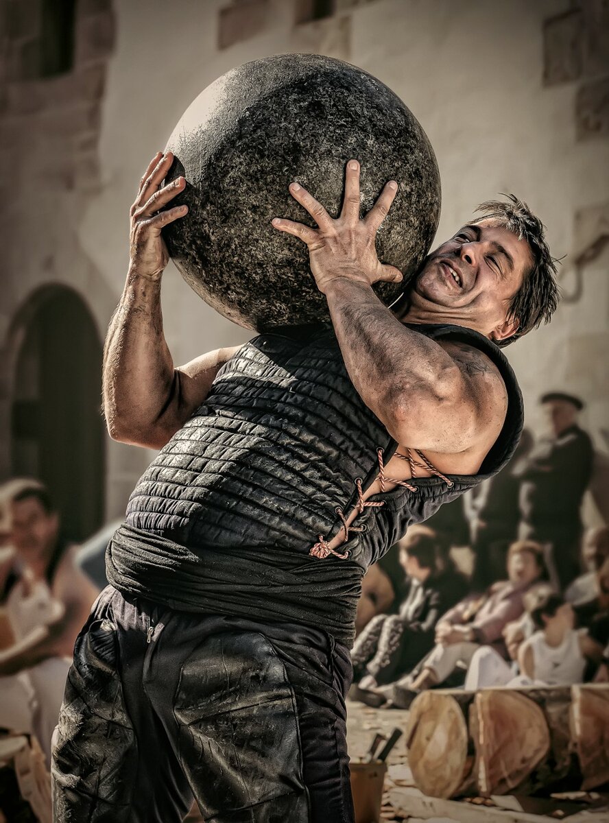 © Txema Lacunza Nasterra (Испания) «Баскский подъем камней».
Шорт-лист в категории «Стиль жизни» | Sony World Photography Awards 2022