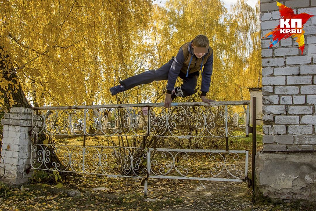 Учитель стрелял вслед по убегающим подросткам. Фото: Николай ОБЕРЕМЧЕНКО