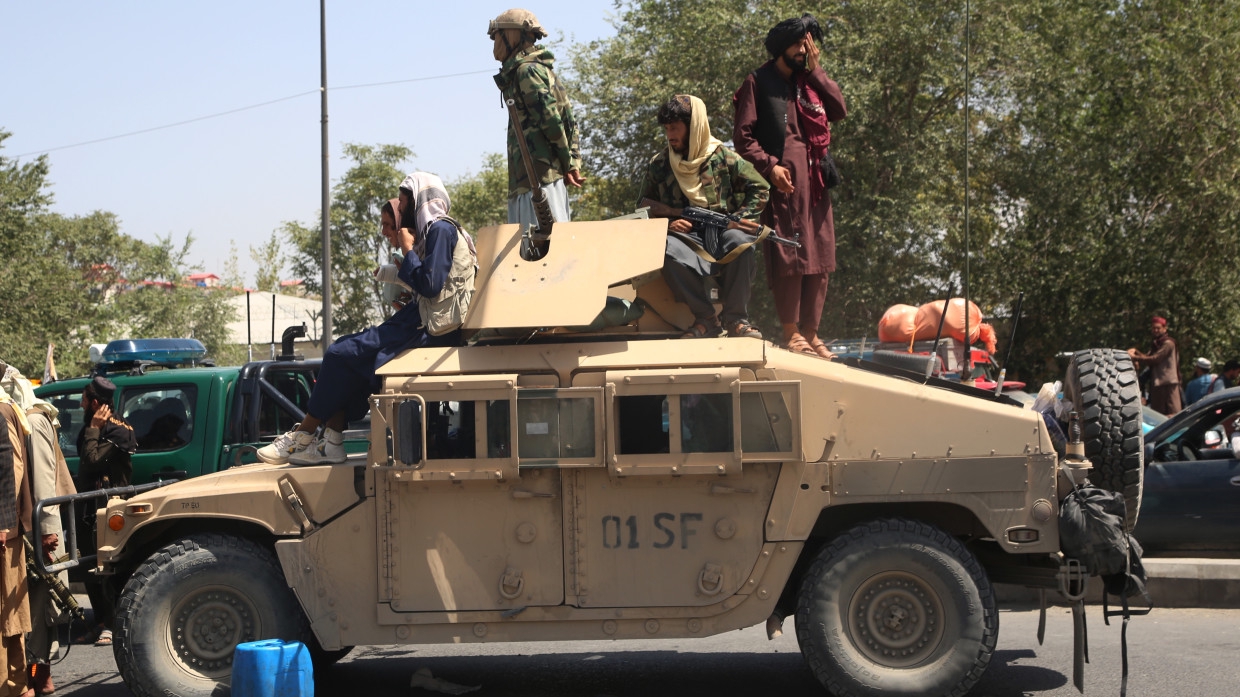 Политолог Кошкин объяснил, почему ВС США оставили оружие талибам в Афганистане Политика