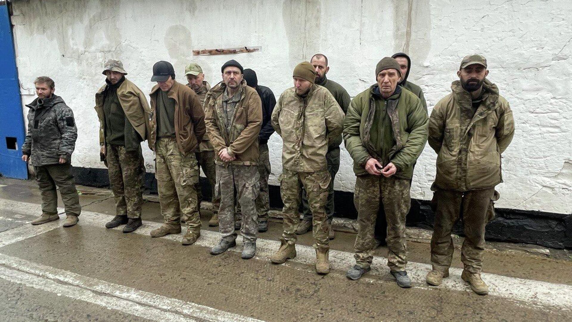 Украинцы обвиняют власти в создании каст среди военнослужащих,находящихся в российском плену украина