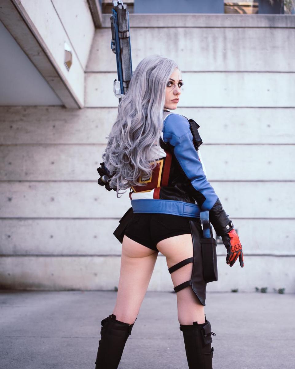 Великолепный косплей от шикарной Ролиат Тейлор Великолепный косплей от шикарной Ролиат Тейлор Игры,косплей