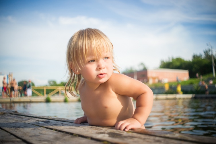 Как научить ребенка плавать за один урок? дети,обучение детей,плавание,полезные советы,упражнения в воде