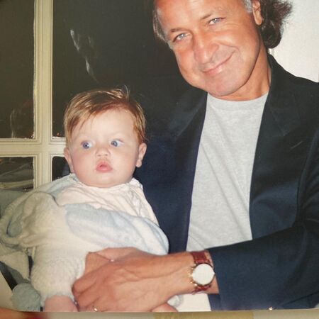 Отец Джиджи Хадид поздравил ее с днем рождения, но его за это раскритиковали Дети,Дети знаменитостей