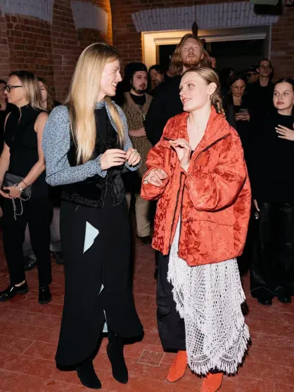 Софья Эрнст посетила вечеринку в Москве instagram (инстаграм),социальная сеть,г,Москва [1405113],елизавета эрнст,исток,дом культуры,Константин Эрнст,Прохор Шаляпин,Софья Эрнст,Тина Кузнецова,юлия журавлева