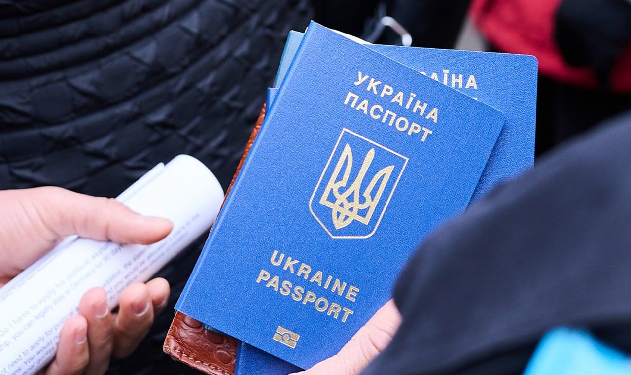 Посольство РФ в США назвало дезинформацией обвинения в изъятии украинских паспортов Политика
