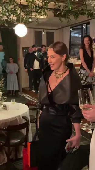 Платье с корсетом, Ксения Собчак, Пелагея, Сергей Лазарев и Николай Басков среди гостей: Полина Гагарина отметила 39-летие Гагарина, Полина, дочерью, Сергей, рождения, которым, Собчак, Полины, певиц, замужем, Лазарев, дважды, престижного, годуГагарина, профессионалов, Голоса, конкурса Singer аналог, вокального, азиатского, актёра