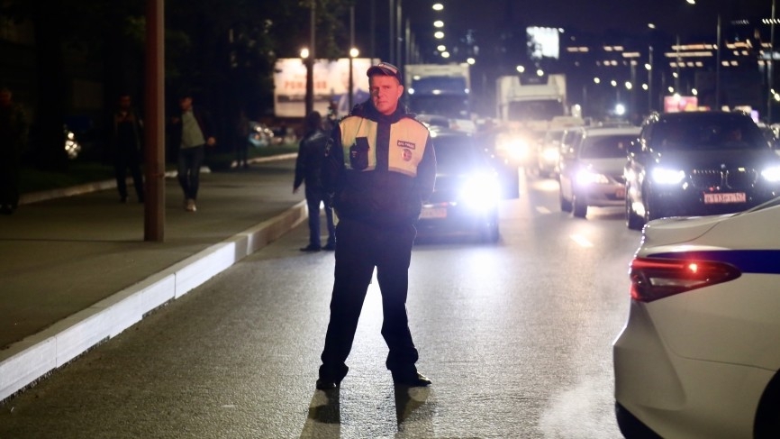 Двойное ДТП на МКАД затруднило движение автомобилей у Косинской эстакады