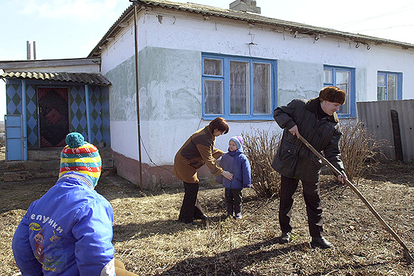 «Бедным по своей вине» трудно помочь «Бедным по своей вине» трудно помочь денег, людей, только, бедности, сейчас, жизнь, жизни, чтобы, потому, России, государства, корреспонденту, населения, может, рассказывает, более, нужно, тогда, можно, таких