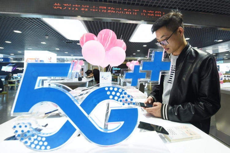 Тесты ZTE реальных сетей 5G в Китае показали среднюю скорость в 1000 Мбит/с скорость, Мбитс, скорости, Например, развёрнуты, автомобиле, сигнал, провести, решила, компания, возможности, некоторые, стандарта, преимуществами, воспользоваться, относительно, нового, тесте, поддерживают, сравнению