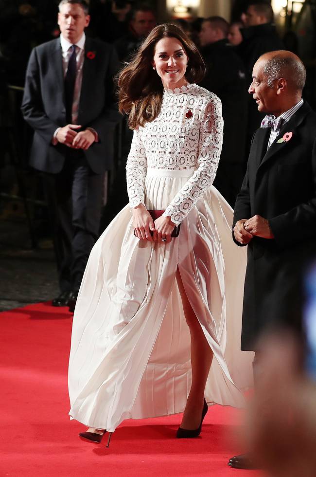 Коронный выход - великолепные вечерние платья герцогини Кембриджской Кэтрин Коронный выход - великолепные вечерние платья герцогини Кембриджской Кэтрин иконы моды
