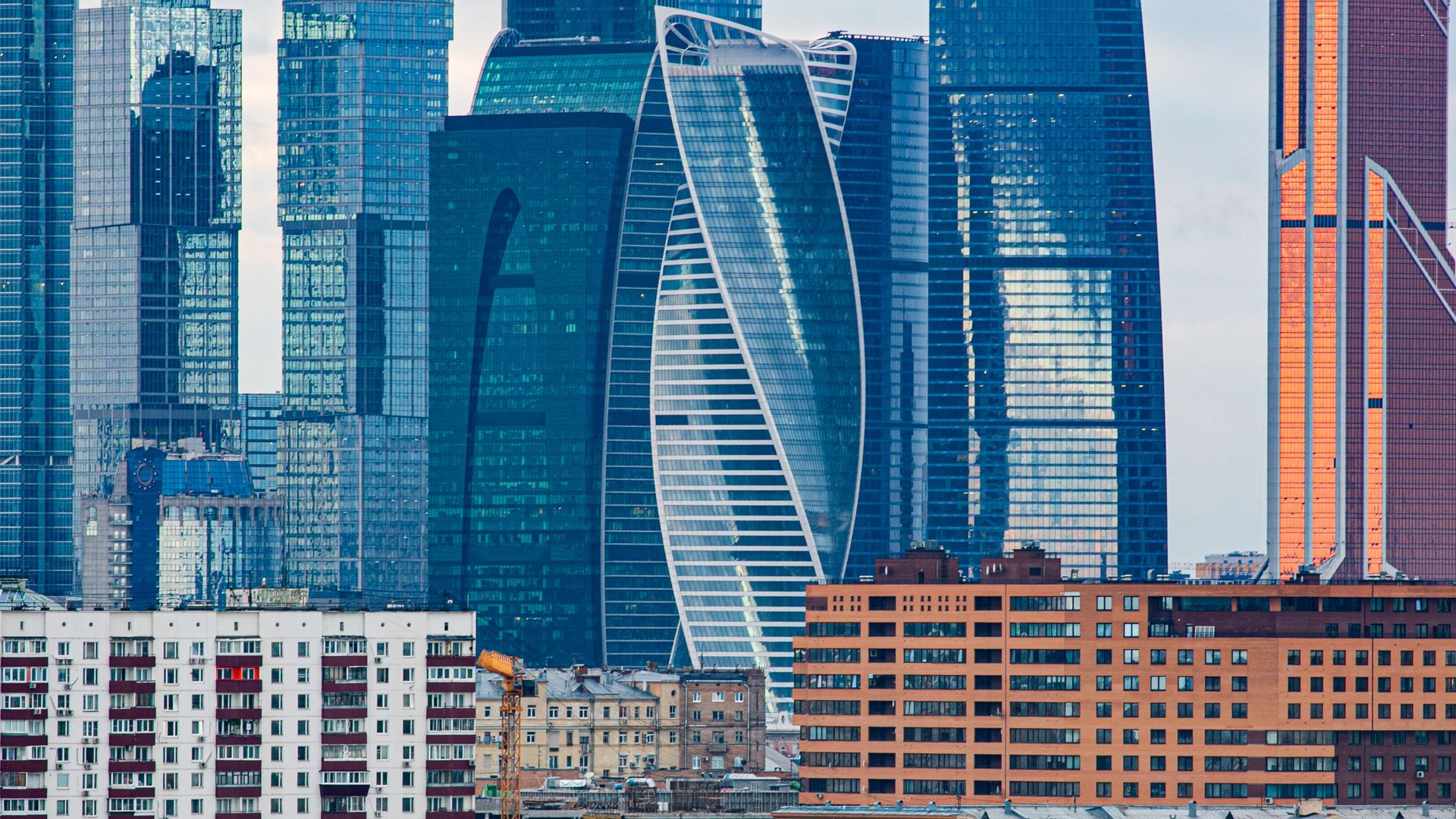 Стена обрушилась в апартаментах башни «Москвы-Сити» Neva Towers