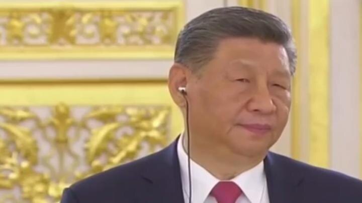 Кадр из того самого роика. Скрин видео.
