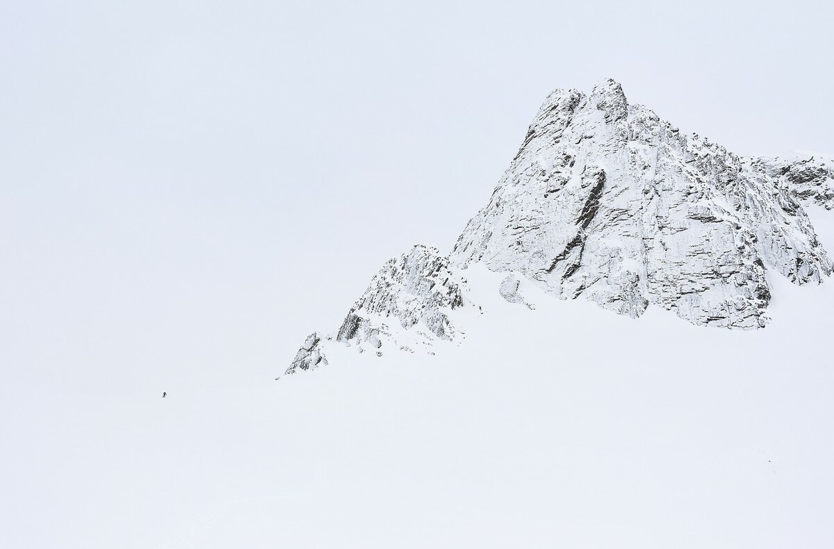 © José Manuel Pérez (Испания) «Один по необходимости».
Победитель в категории «Альпинизм и зимние горы». 32 MML