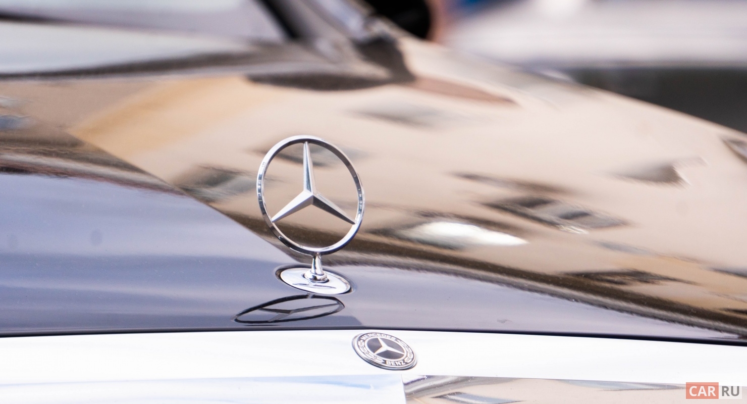С молотка уйдёт уникальный Mercedes-Benz «Пагода» — его построили для Стирлинга Мосса Автомобили