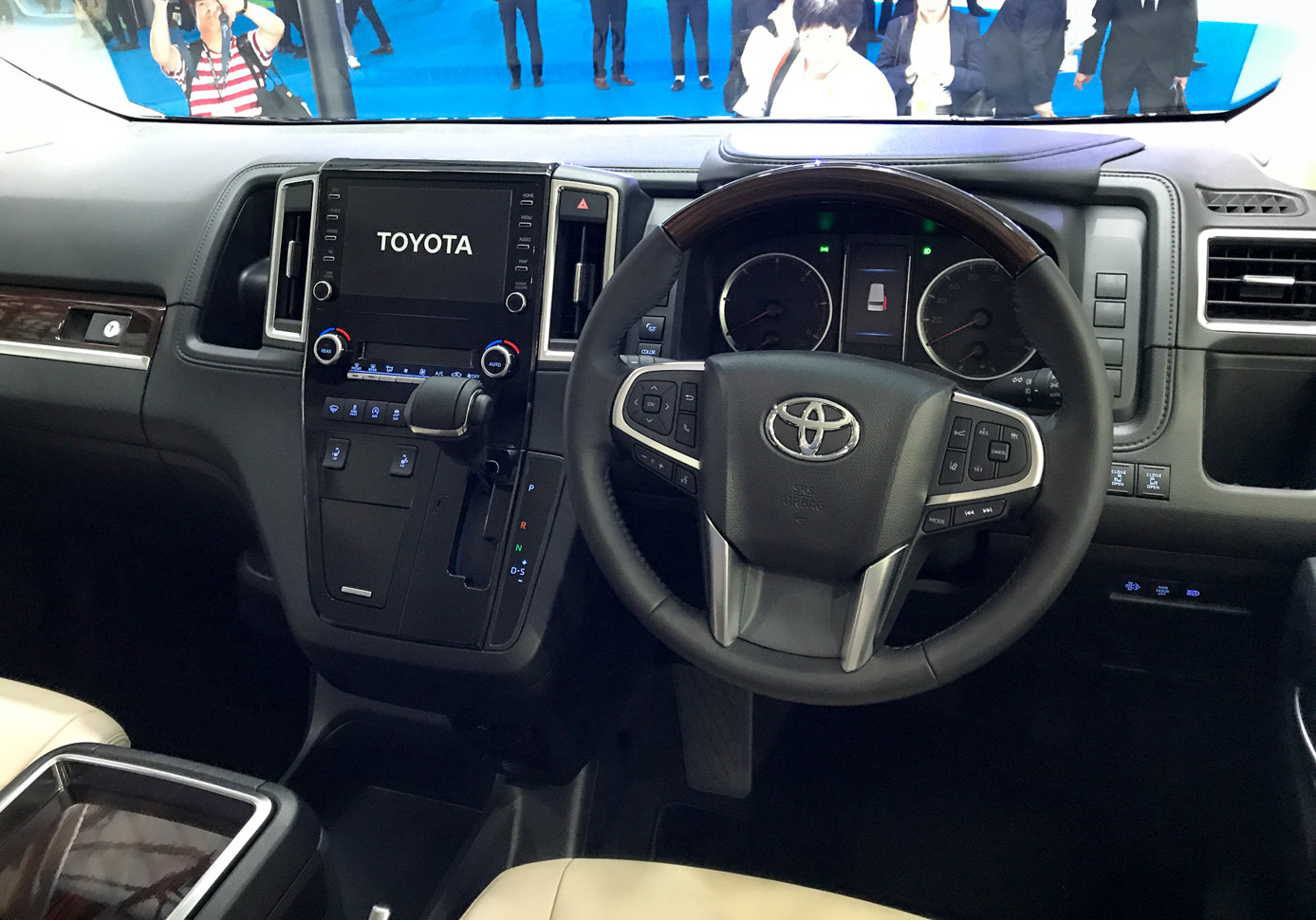 В Токио представлена по-настоящему богатая Toyota toyota,Марки и модели,Новые модели