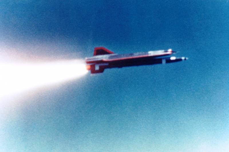 Технические особенности беспилотного летательного аппарата Lockheed D-21 Технические особенности беспилотного летательного аппарата Lockheed D-21 ввс