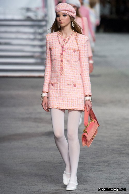 Chanel 2019 круизная коллекция Chanel 2019 круизная коллекция