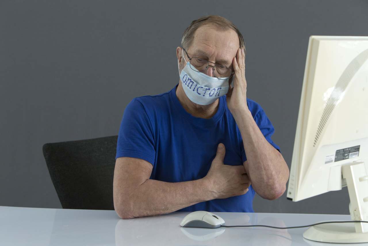 болит спина. доктор с пациентом. обсуждение болезни х. круглый стол медики. обсуждение болезни х.