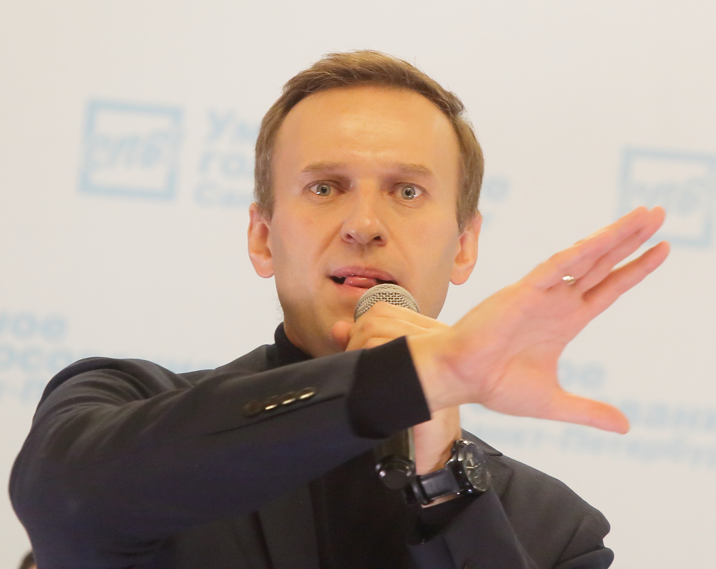 Бывший владимирский заключенный Алексей Навальный* умер в колонии после прогулки