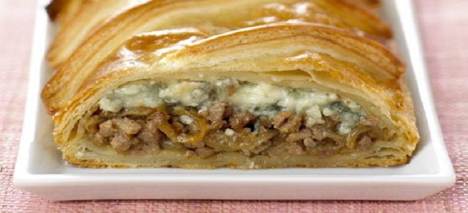 Пирог с фаршем в духовке - сытная выпечка и для перекуса, и для застолья Пирог с фаршем в духовке - сытная выпечка и для перекуса, и для застолья