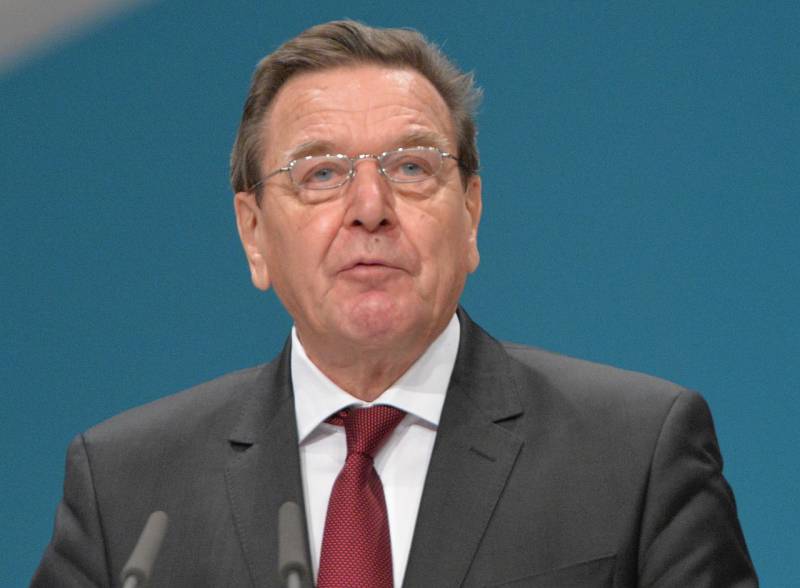Война Шрёдера: Экс-канцлер Германии подал в суд на бундестаг, чтобы восстановить свои права геополитика