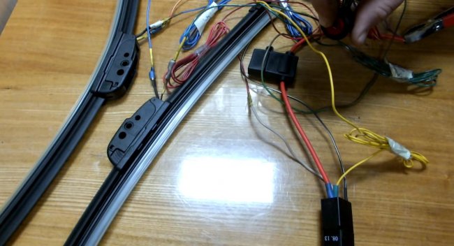 Дворники с подогревом Дворники с подогревом автомобили,дворники с подогревом,ремонт автомобилей,тюнинг