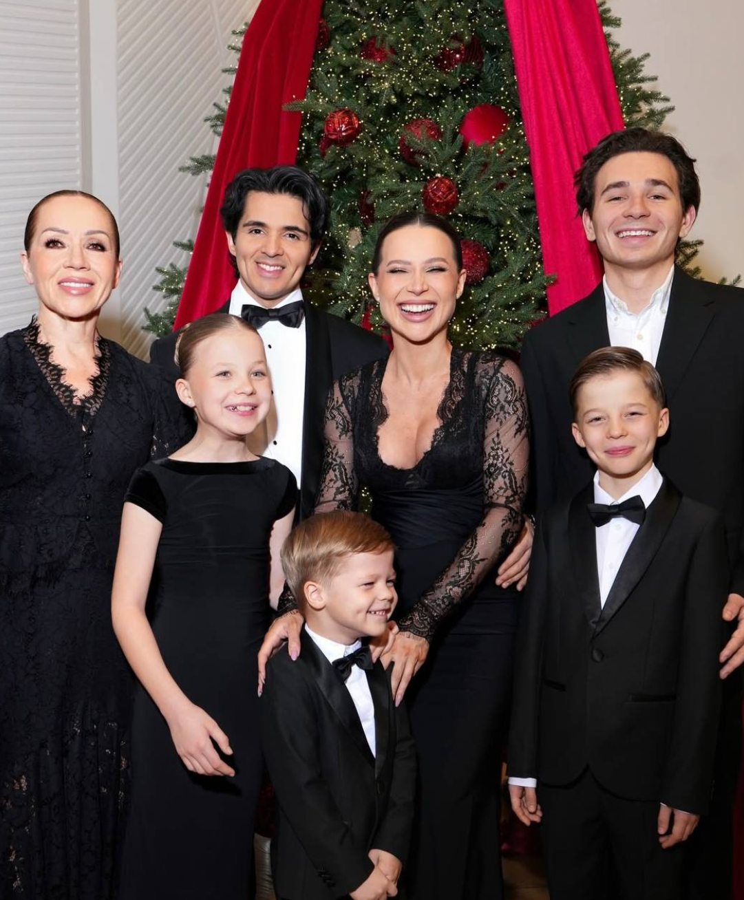 Алина Акилова, Мария Погребняк и другие блогеры поддержали Лерчек, у которой обнаружили рак четвертой стадии Лерчек, Валерия, также, Сквиччиарини, многодетной, матери, написала, Гордон, Чекалина, время, Валерии, чтобы, здоровье, известно, найдены, Ксения, четвертой, домой, родила, домашним