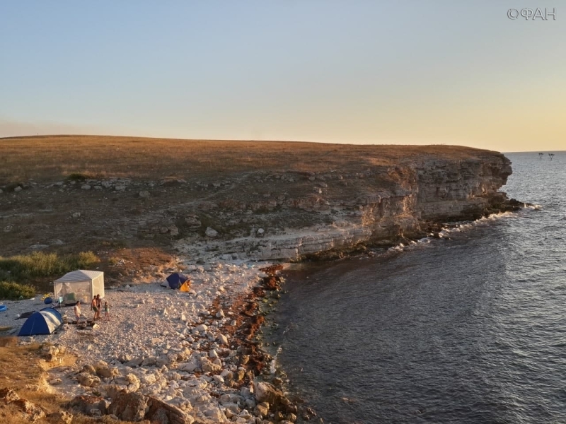 ФАН собрал топ лучших мест в Крыму, куда стоит отправиться на отдых с палатками