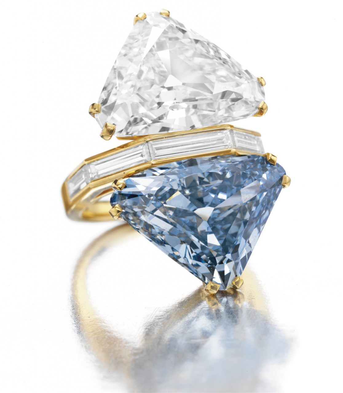 Самое дорогое кольцо с бриллиантом в мире фото