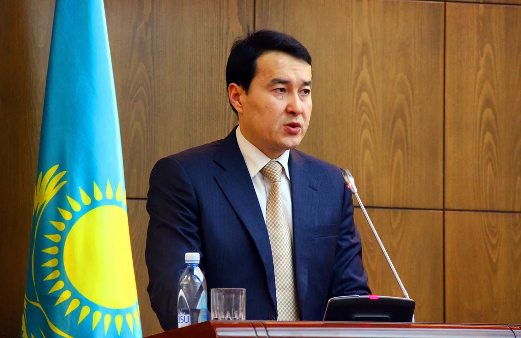 Алихан Смаилов премьер-министр Казахстана 2022-2024 годы (изображение взято из открытых источников)