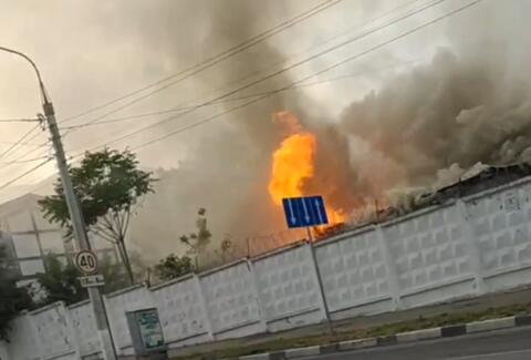 Сильный пожар случился в Новороссийске
