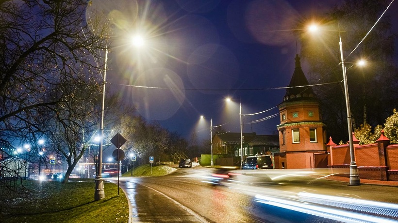 25 км освещения построят на 10 дорогах Подмосковья по обращениям жителей в 2023 г